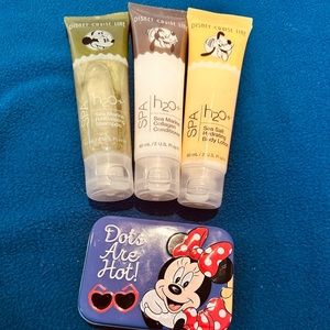 Disney Travel pack - shampoo, conditioner, body lotion and q - tip tin.